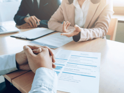 Aprende en 7+1 pasos como analizan los expertos de Recursos Humanos tu currículum.